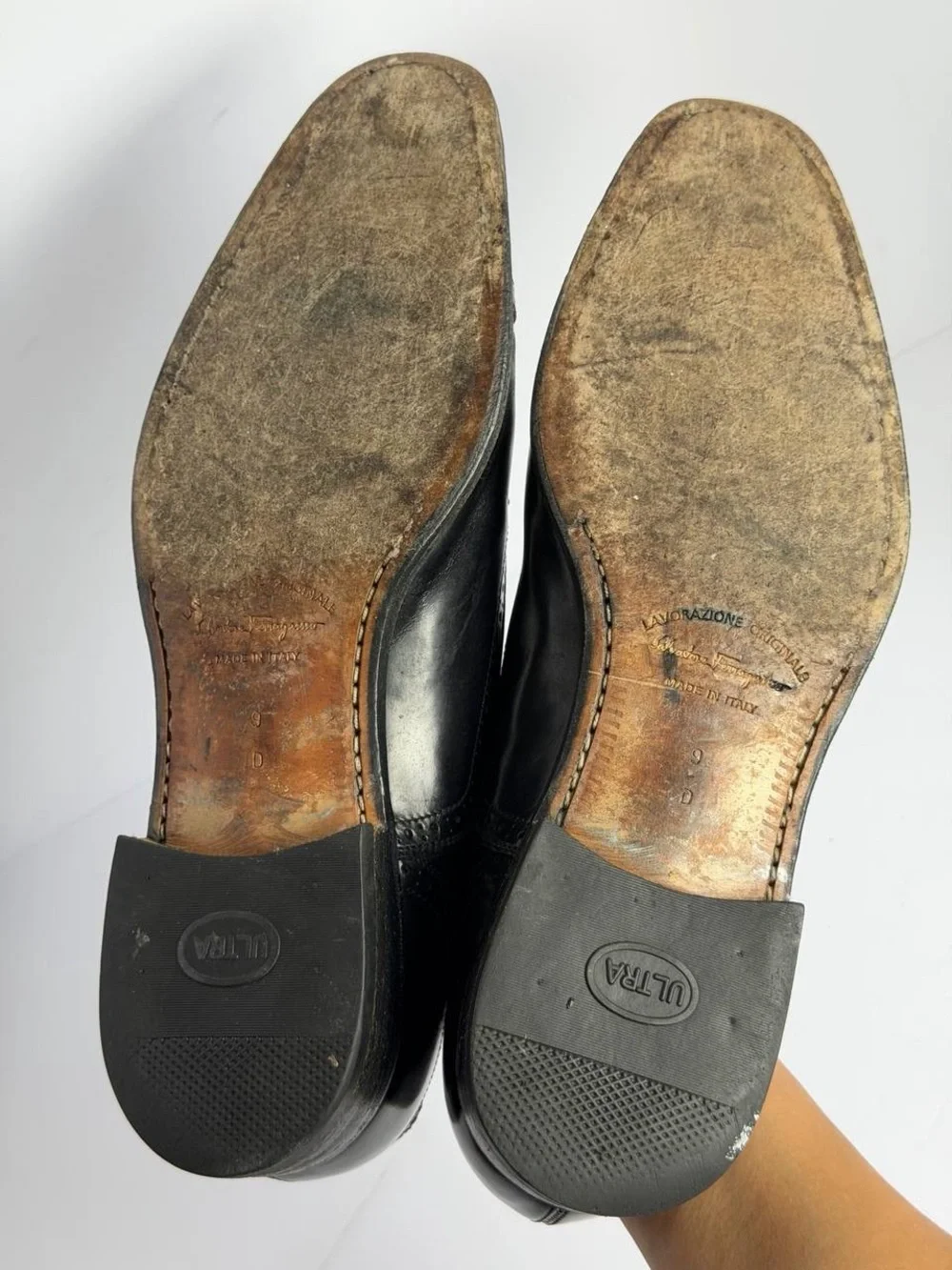 Salvatore Ferragamo Black Leather Brogue Cap-toe Oxfords Size 9
